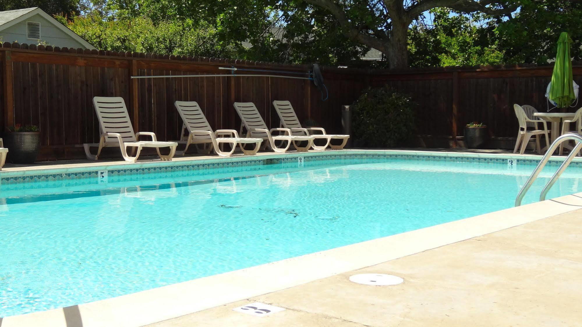Cloverdale Wine Country Inn & Suites Экстерьер фото